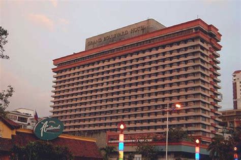 abandoned property philippines|Eight Beautiful Abandoned Buildings Across Metro Manila.